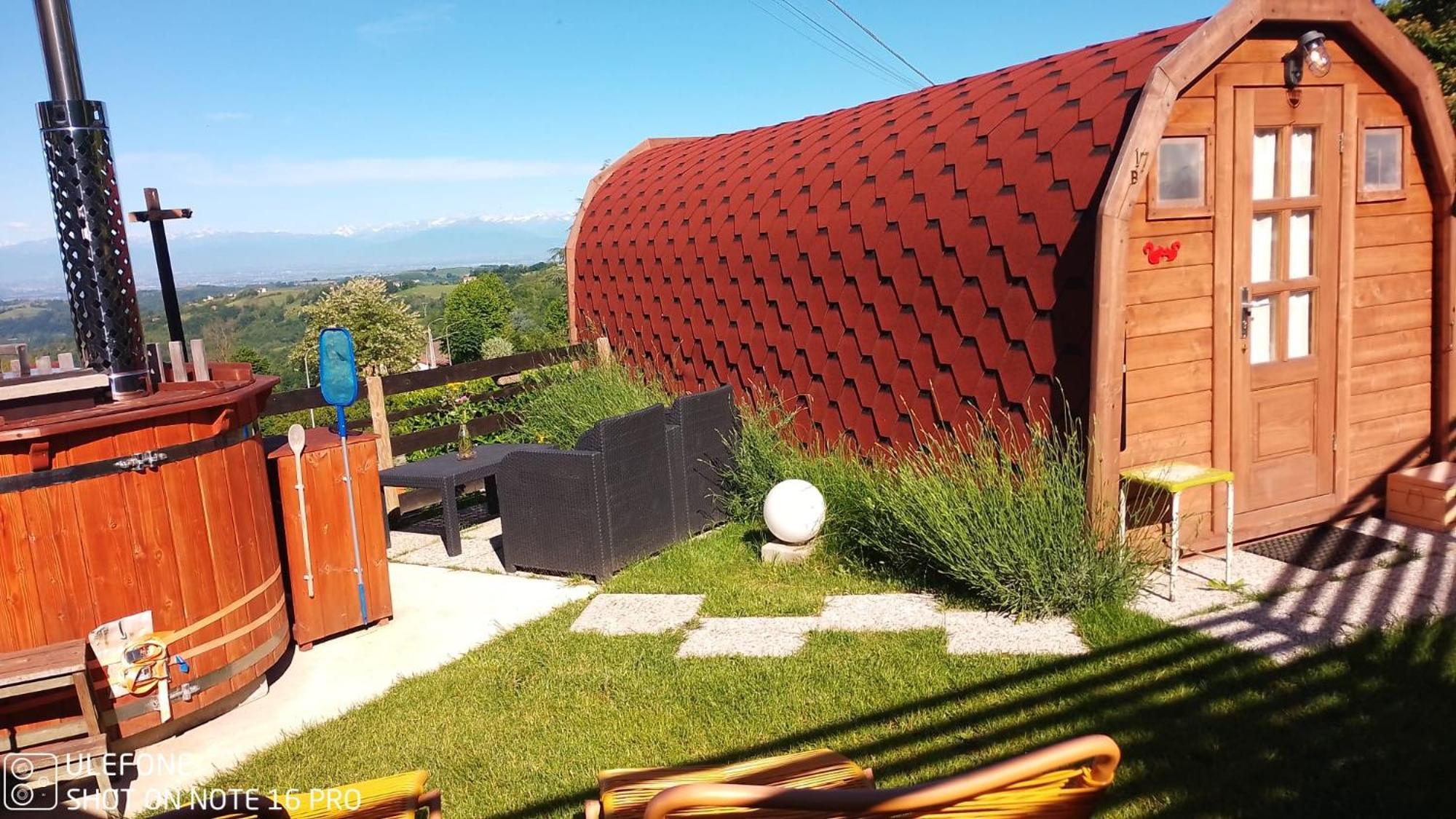 La Tana Dello Scoiattolo - Adults Only Bed & Breakfast Murazzano  Exterior foto