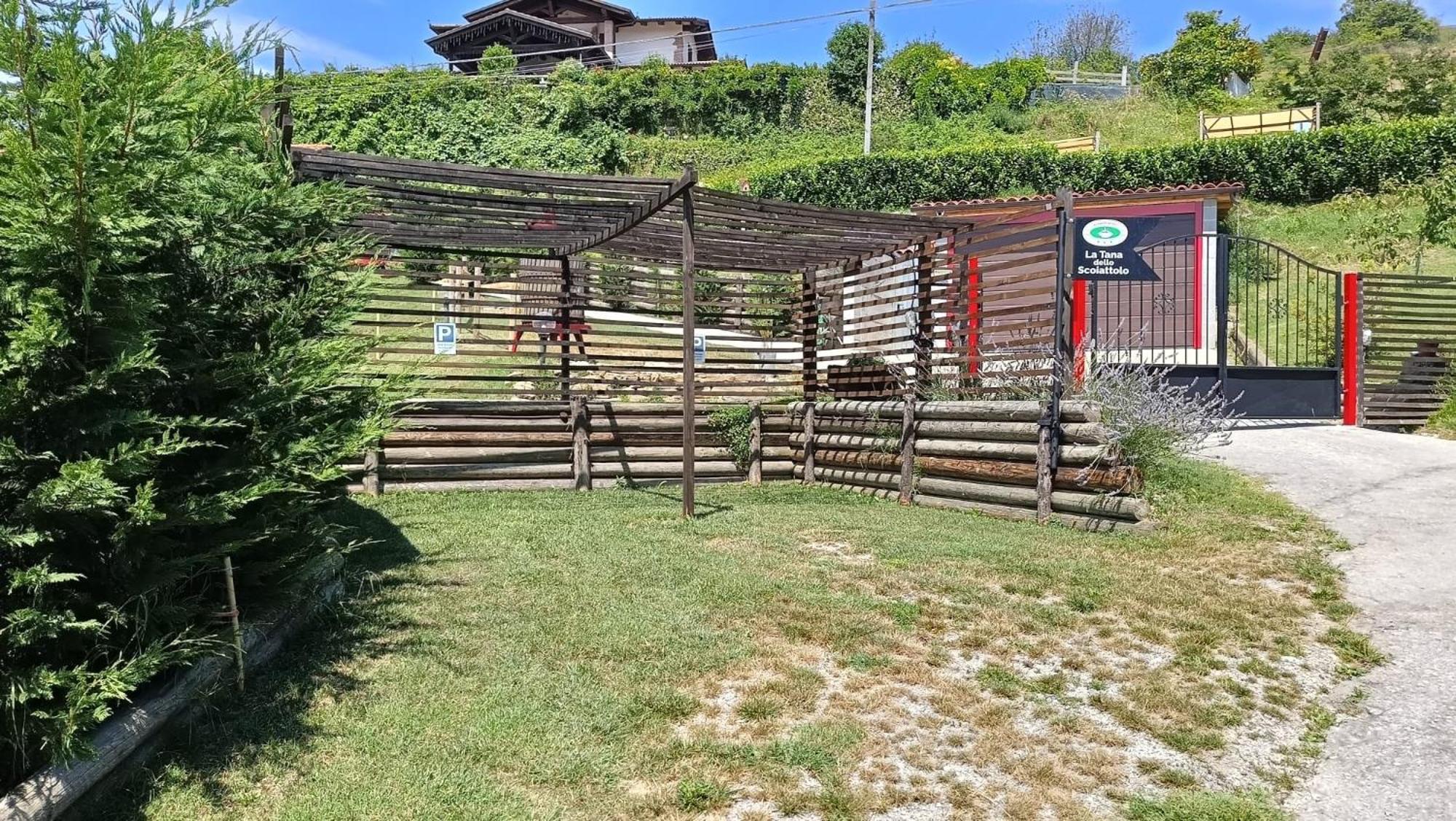 La Tana Dello Scoiattolo - Adults Only Bed & Breakfast Murazzano  Exterior foto